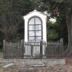 Výklenková kaplička v Kotouni