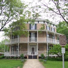 Octagon House