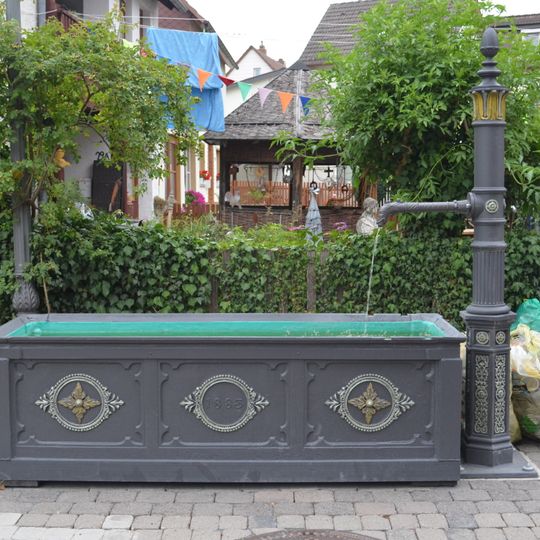 Gusseiserner Brunnen