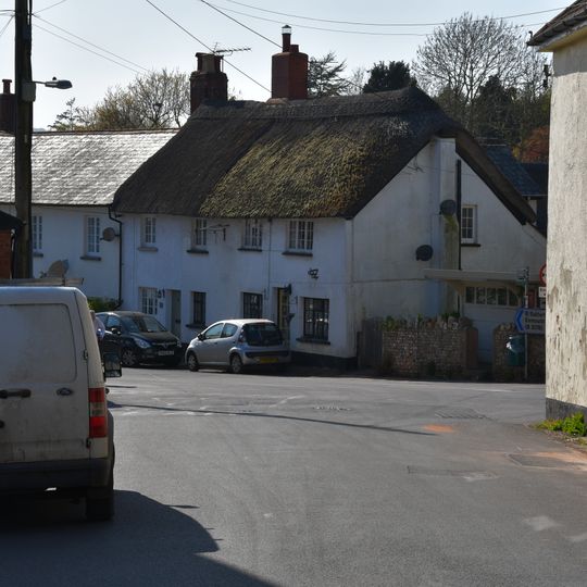 Leacroft Cottage And Spinning Wheel Cottage