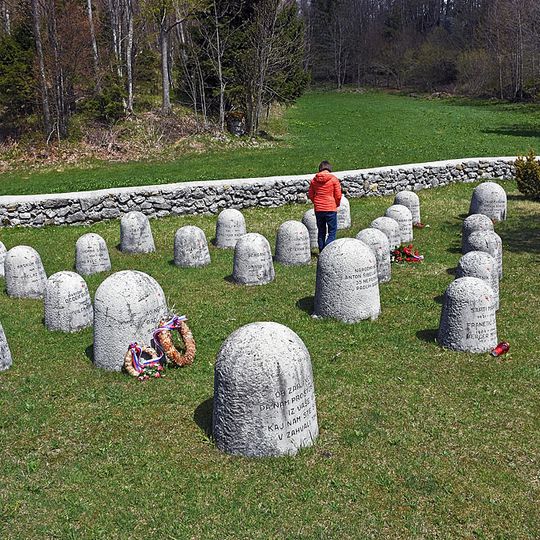 Partizansko grobišče Vojščica