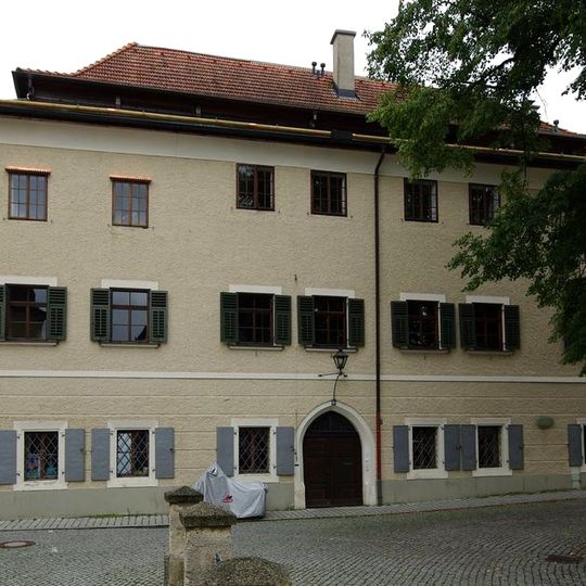 Ehemals Lederhandlung, dann Wohn- und Geschäftshaus