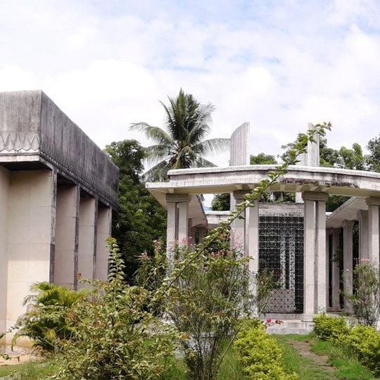 Kandawmin Garden Mausolea