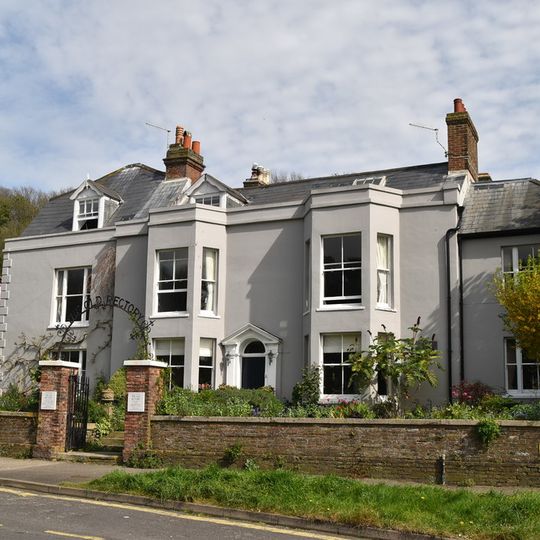 No 2 Including Garden Wall In Front