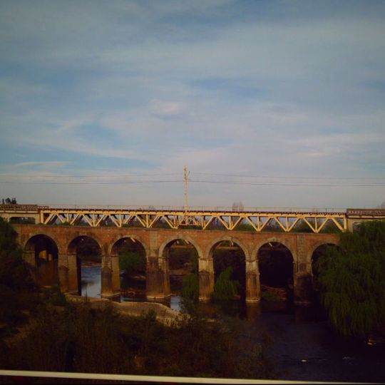 Puente ferroviario sobre el río Pangue