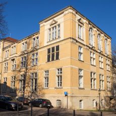 Institutsgebäude (Deutsche Gerberschule; Forschungsinstitut für Leder- und Kunstledertechnologie) Meißner Ring 1; 3
