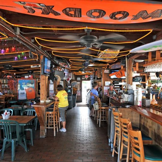 Woody's Waterfront Cafe