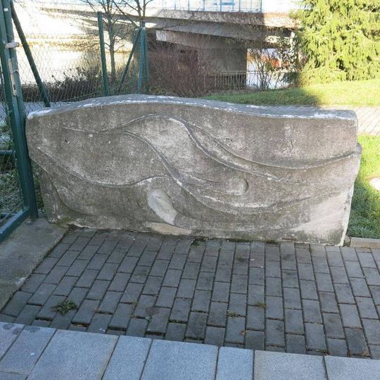 Kamenná plastika u katastrálního úřadu v Havlíčkově Brodě