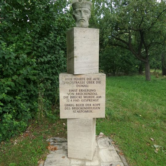 Denkmal alte Donaubrücke Nasgenstadt