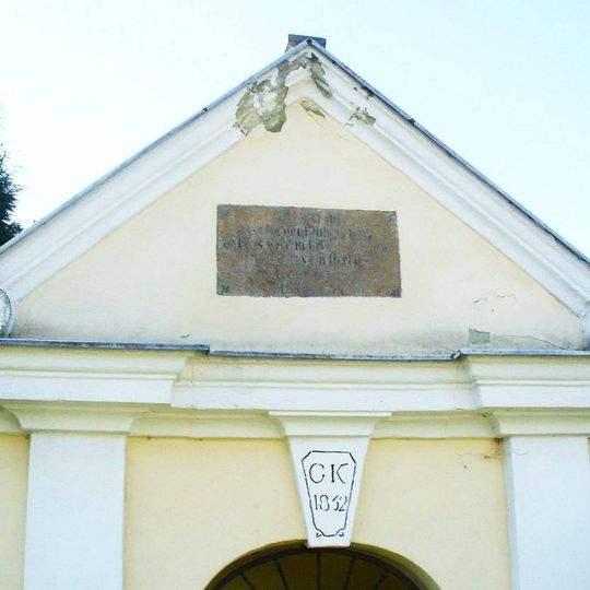 Kaplička naproti domu 262 v Chřibské