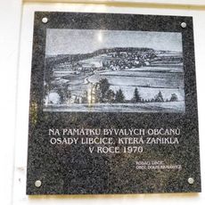 Pamětní deska zaniklé osady Libčice