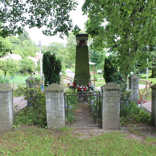 Pomník padlým ve Všetatech u Rakovníka