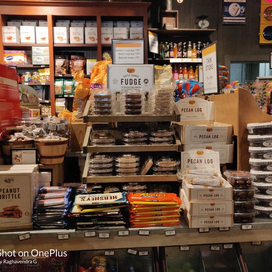 Cracker Barrel Old Country Store