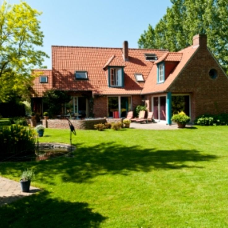 A La Maison Du Heron