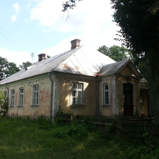 Stara plebania w Domanicach