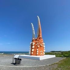 Crab Claw Statue
