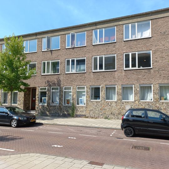 Robert Scottstraat 7