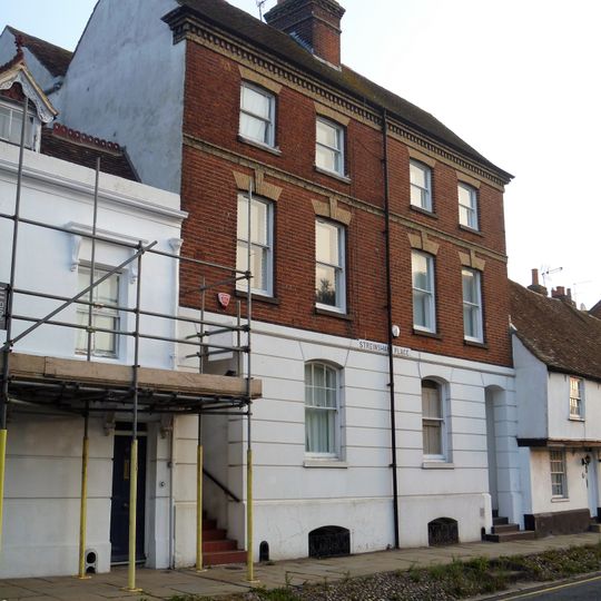 10 and 11, London Road