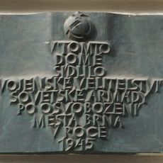 Pamětní deska vojenského velitelství sovětské armády