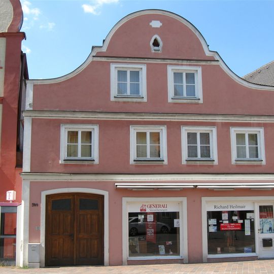 Wohn- und Geschäftshaus