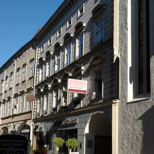 Bürgerhaus, Kleeweinhof; Adlerapotheke