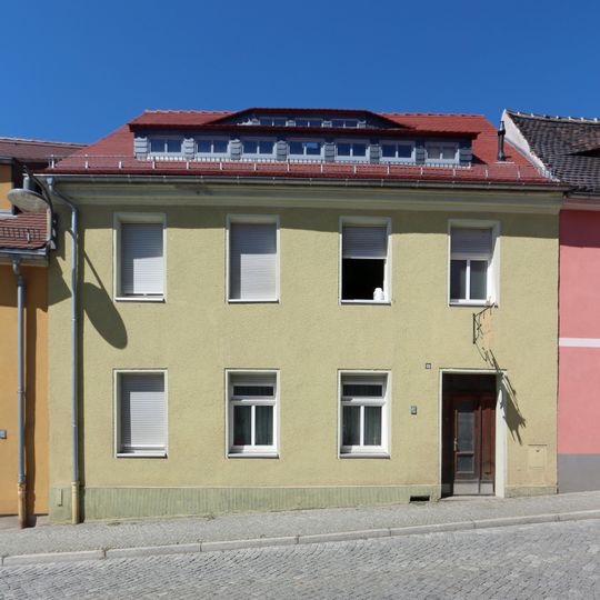 Wohnhaus in geschlossener Bebauung Pulsnitzer Straße 72