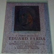 Pamětní deska Eduarda Fardy na domě Kaleckého 1629/5 v Židenicích