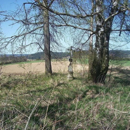 Kříž v břízách pod Křečí