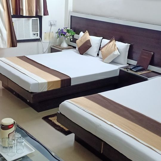 Hotel Su Shree Continental Dx