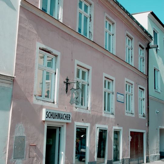 Wohn- und Geschäftshaus