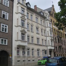 Mietshaus in geschlossener Bebauung Glockenstraße 3