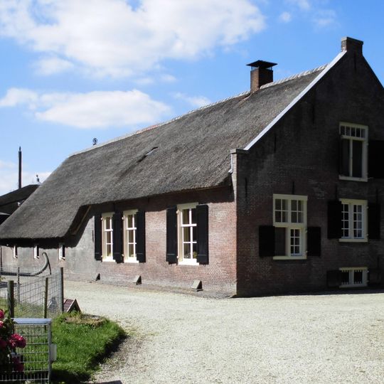 Sterreschans: Boerderij in overpark