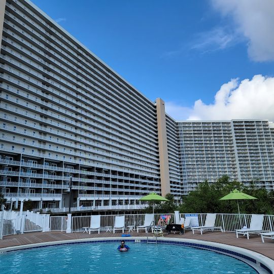 Laketown Wharf Resort