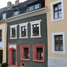 Wohnhaus in geschlossener Bebauung Karpfengrund 8