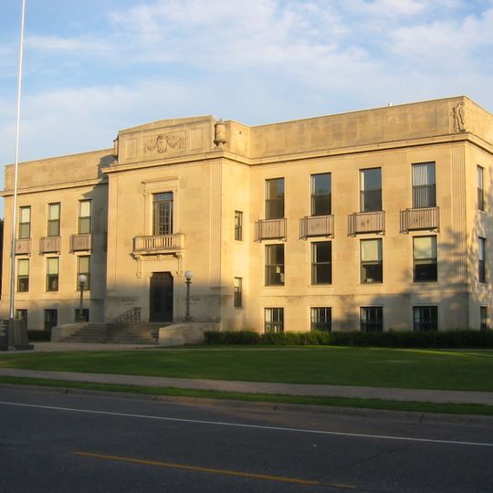 Mille Lacs County Courthouse