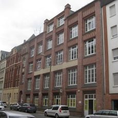 Fabrik- und Verwaltungsgebäude in geschlossener Bebauung Hainstraße 107; 109