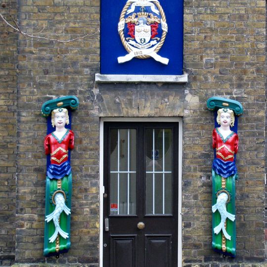 Former Admirals Offices And Forecourt Walls And Attached Iron Railings