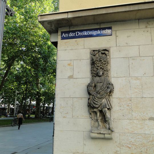 Plastik eines Kavaliers