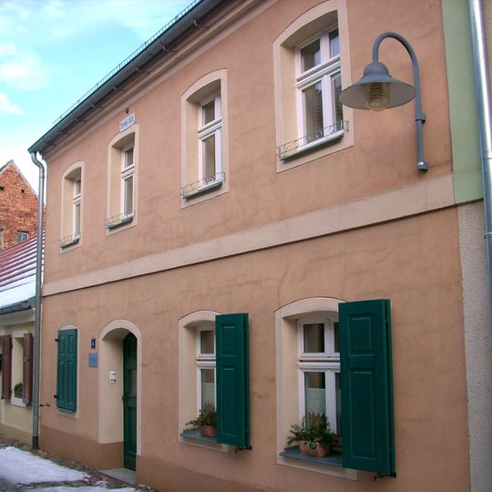 Wohnhaus in geschlossener Bebauung Lange Straße 4