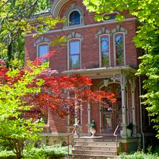 Building at 426 South Main Street