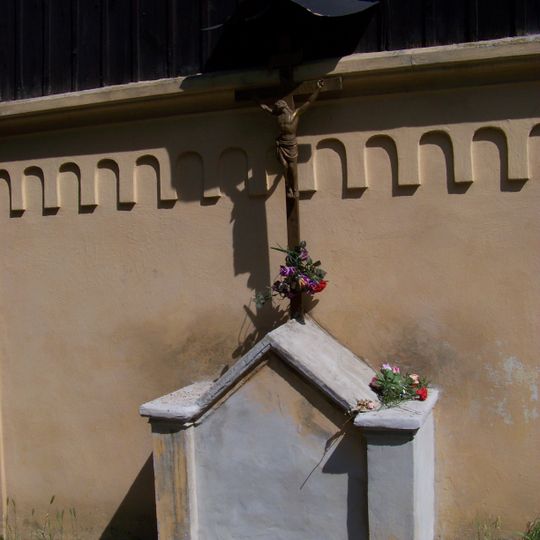 Kříž u zvonice v ulici Pod Vyšehradem