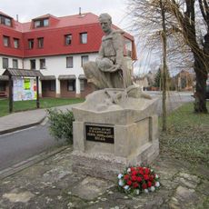 Pomník padlým u obchodního domu v České Skalici