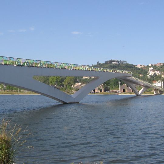 Pedro e Inês bridge