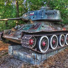 Czołg i działo w Niewodnicy Kościelnej