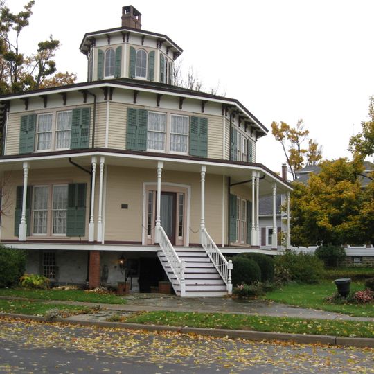 Rich-Twinn Octagon House