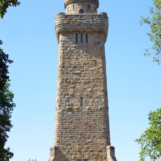 Bismarckturm; Löwenbrunnen Glauchau