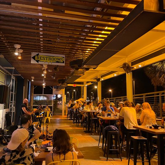 Badfins food+brew