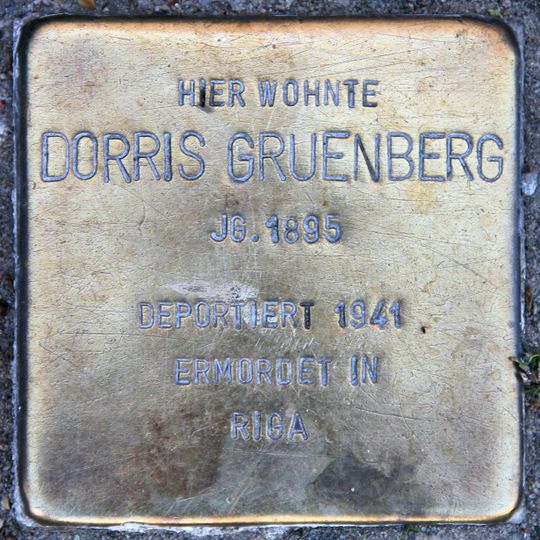 Stolperstein en memoria de Dorris Grünberg
