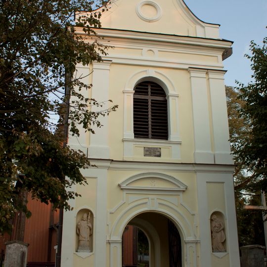 Dzwonnica-brama w Dzierzkowice-Rynku