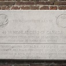 Plaquette op de Wilpse kerk